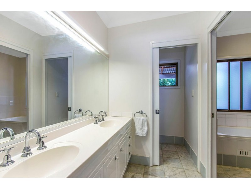 26 Scott Street, Point Clare NSW 2250