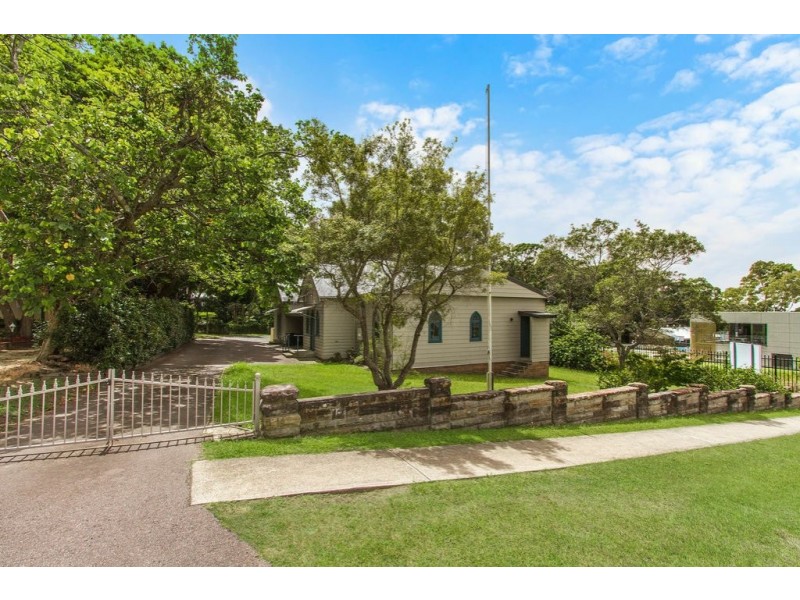 23 Takari Avenue, Point Clare NSW 2250