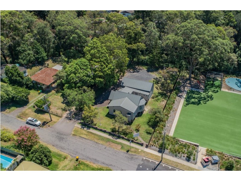 23 Takari Avenue, Point Clare NSW 2250