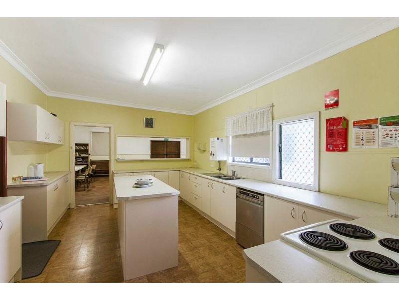 23 Takari Avenue, Point Clare NSW 2250