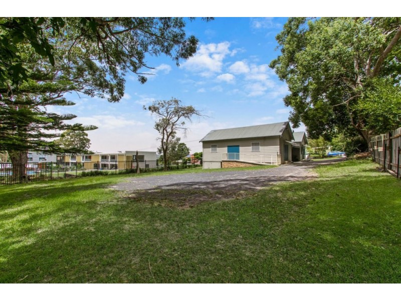 23 Takari Avenue, Point Clare NSW 2250