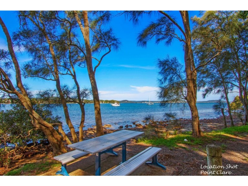 8 Matthews Parade, Point Clare NSW 2250