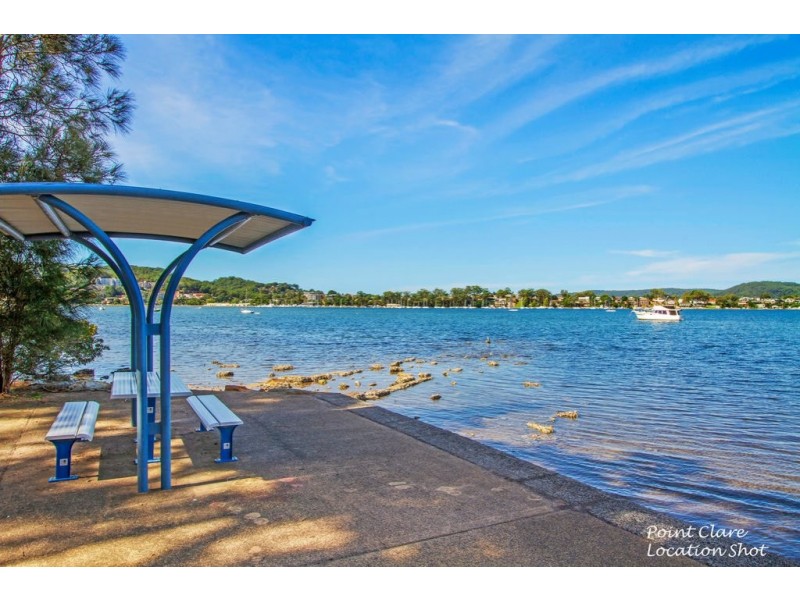 8 Matthews Parade, Point Clare NSW 2250