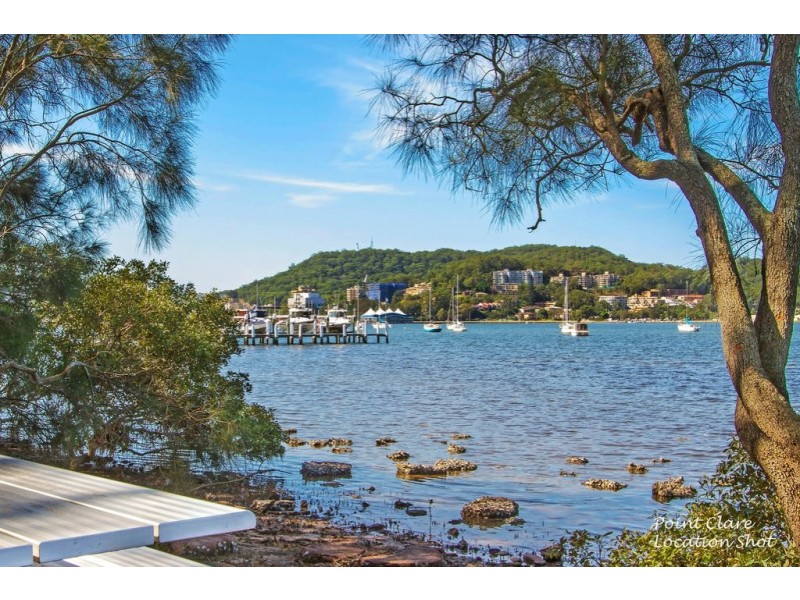 8 Matthews Parade, Point Clare NSW 2250