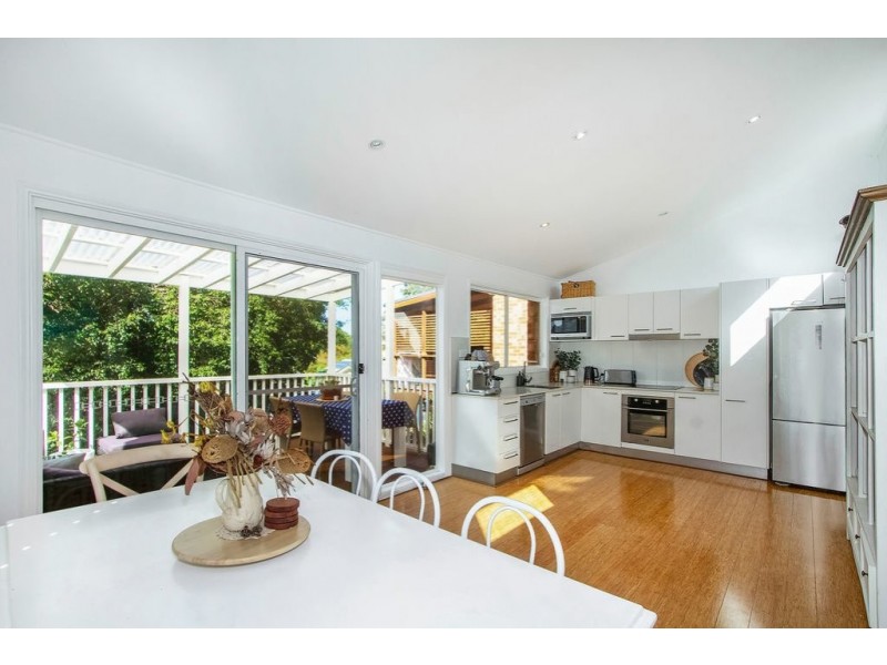 2/156a Brisbane Water Drive, Point Clare NSW 2250