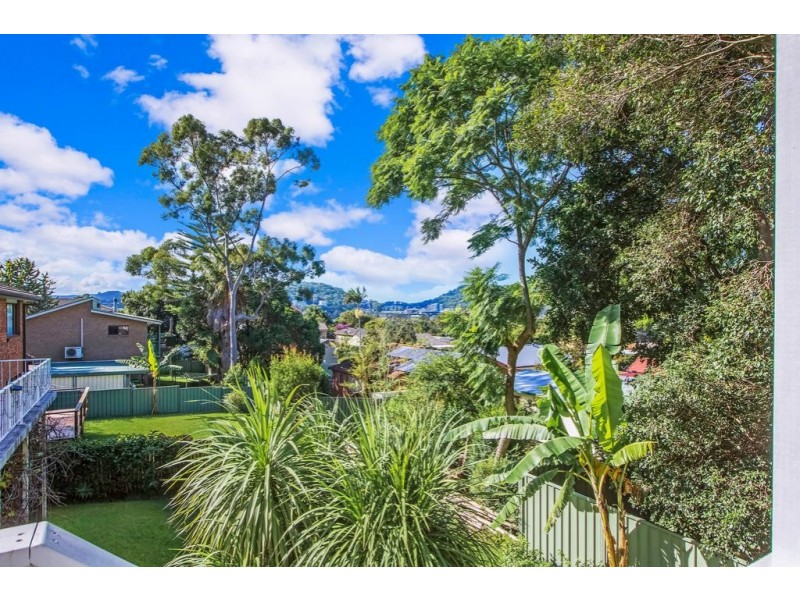 2/156a Brisbane Water Drive, Point Clare NSW 2250