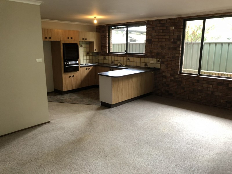 2/41 Brisbane Water Drive, Point Clare NSW 2250