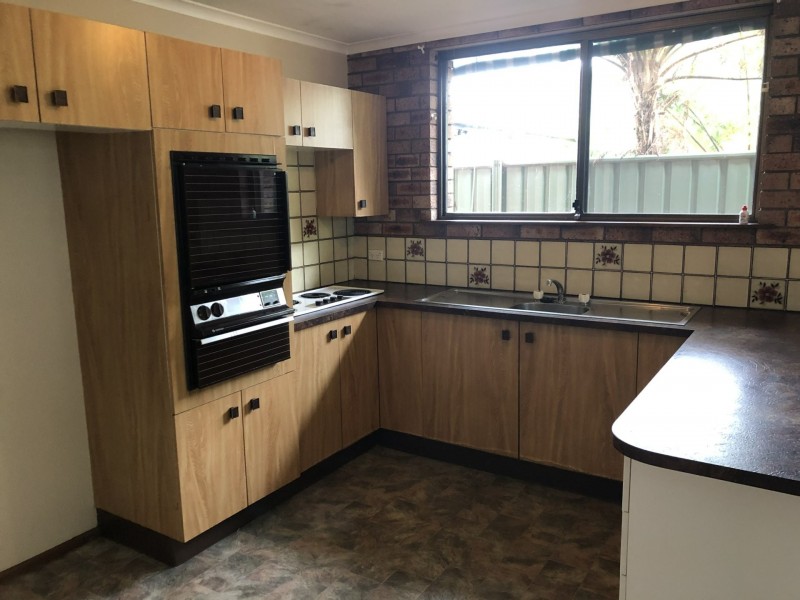 2/41 Brisbane Water Drive, Point Clare NSW 2250