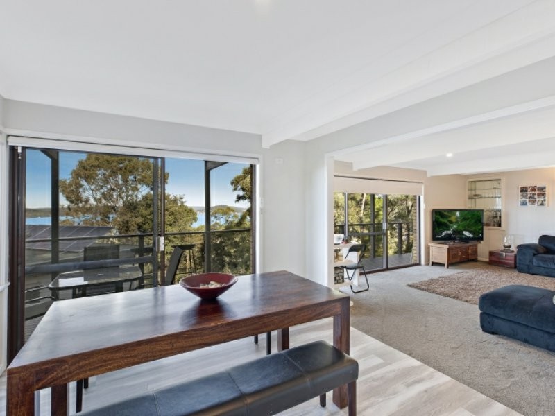 30 Penang Street, Point Clare NSW 2250