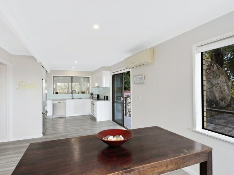 30 Penang Street, Point Clare NSW 2250