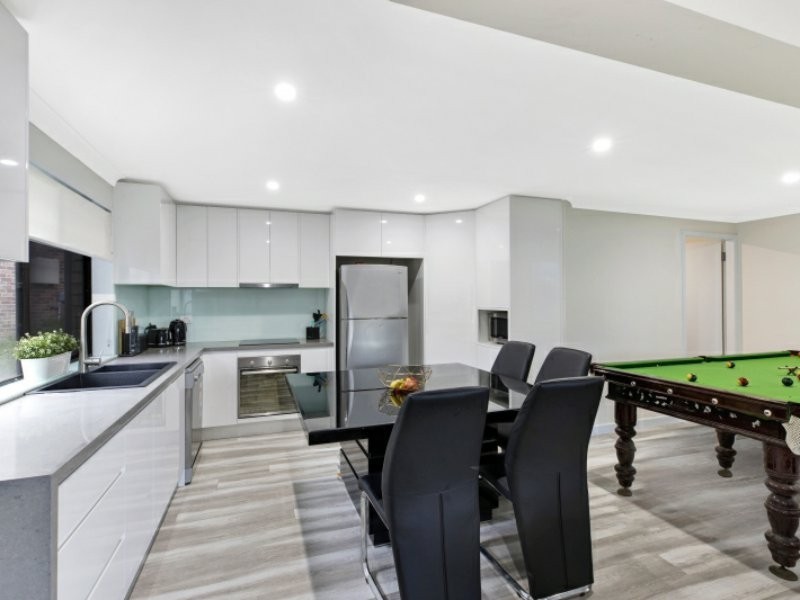 30 Penang Street, Point Clare NSW 2250