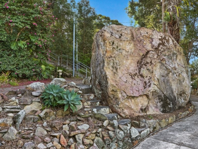 30 Penang Street, Point Clare NSW 2250