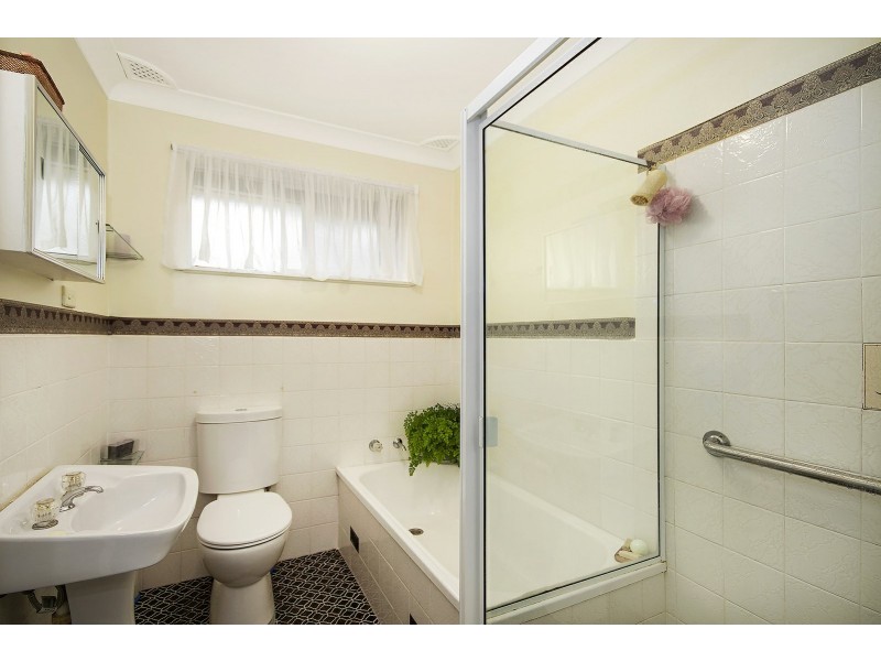 24 Dunban Road, Woy Woy NSW 2256