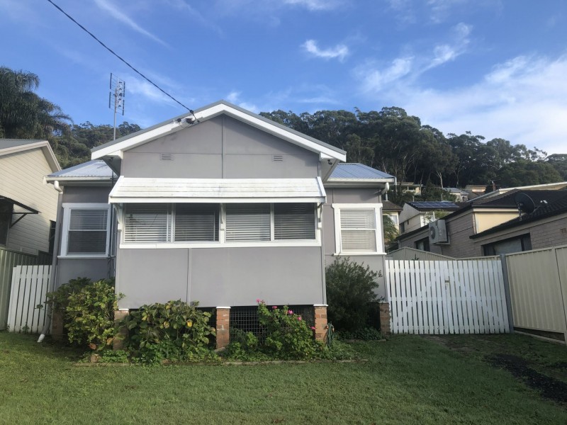25 Nioka Avenue, Point Clare NSW 2250