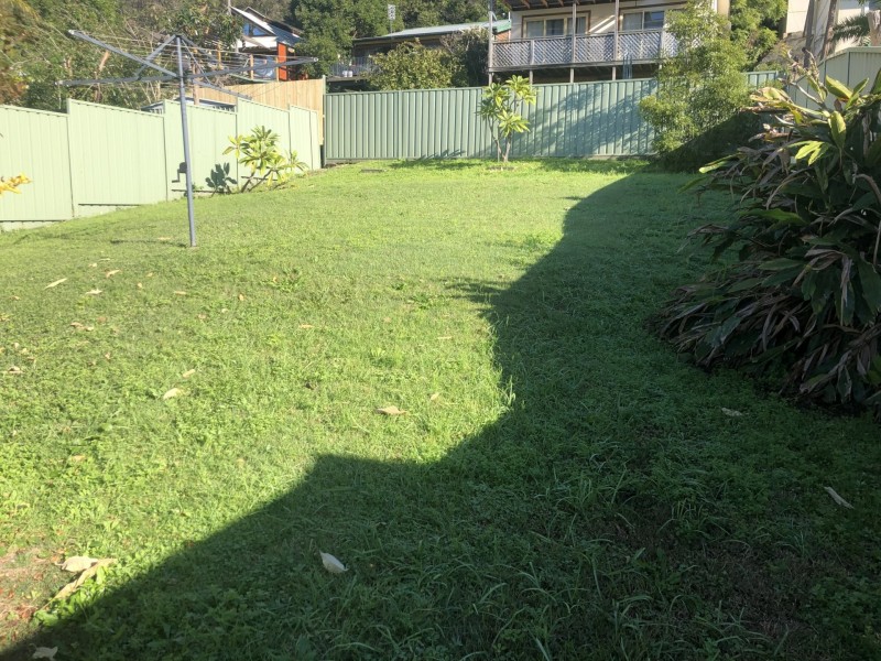 25 Nioka Avenue, Point Clare NSW 2250