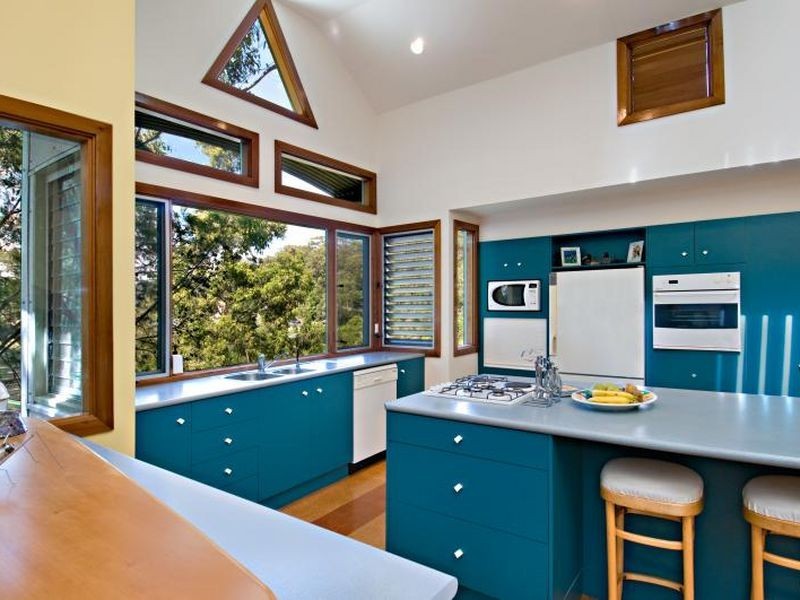 33 Melaleuca Crescent, Tascott NSW 2250