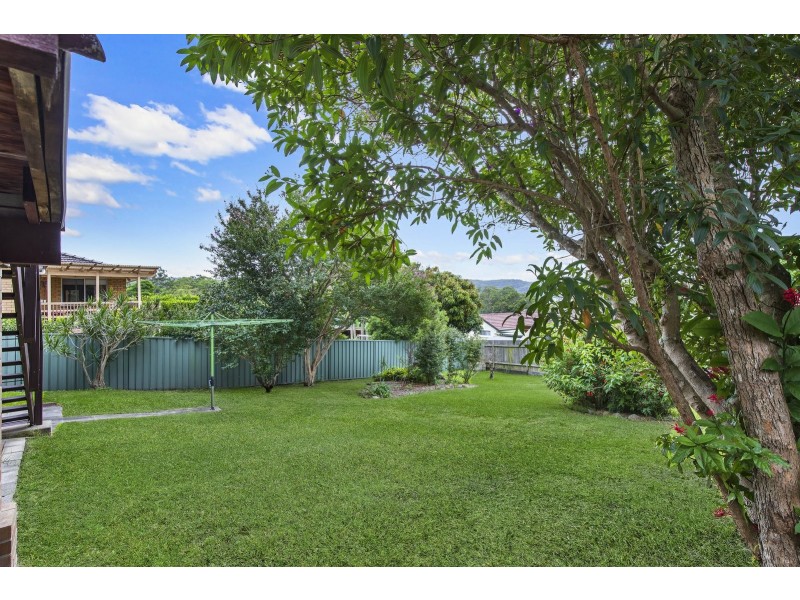 20 Tania Drive, Point Clare NSW 2250