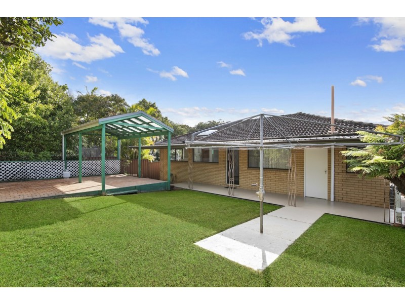 19 Matthews Parade, Point Clare NSW 2250