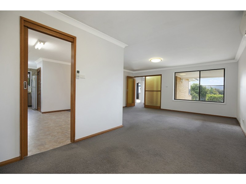 19 Matthews Parade, Point Clare NSW 2250