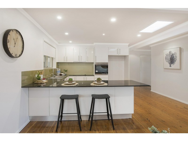 14 Priestley Parade, Point Clare NSW 2250