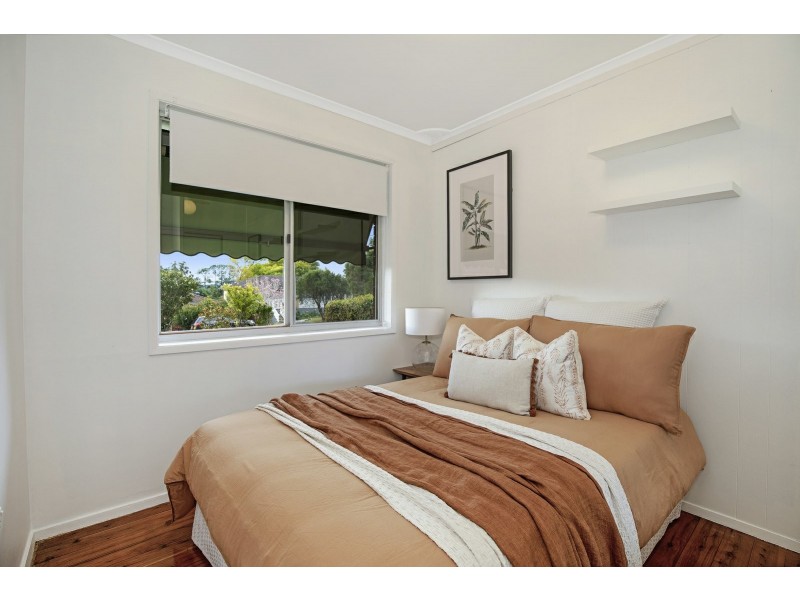 14 Priestley Parade, Point Clare NSW 2250