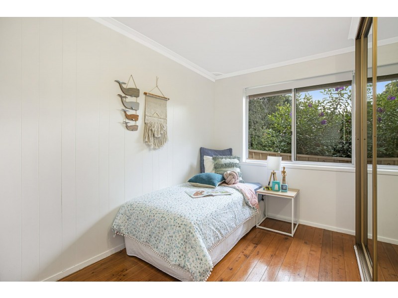 14 Priestley Parade, Point Clare NSW 2250