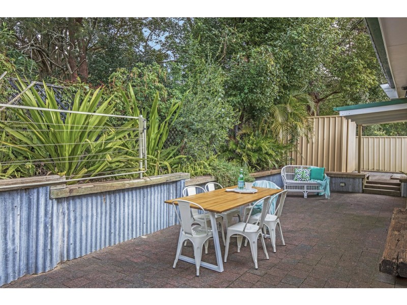 14 Priestley Parade, Point Clare NSW 2250