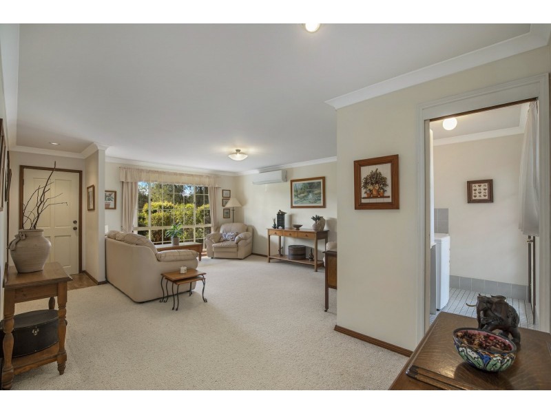 2/6 Donna Close, Lisarow NSW 2250