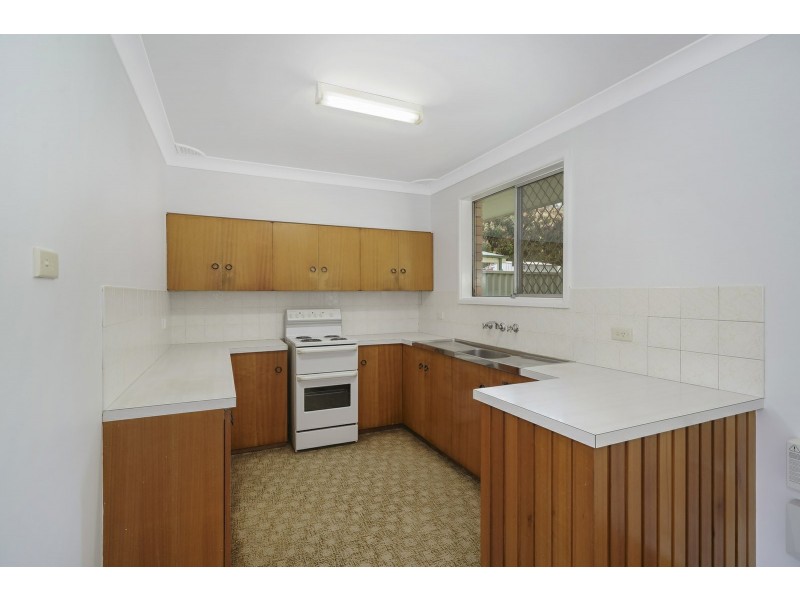 26 Priestley Parade, Point Clare NSW 2250