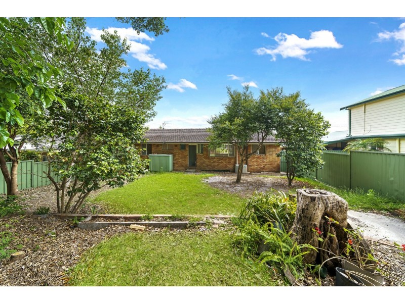 26 Priestley Parade, Point Clare NSW 2250