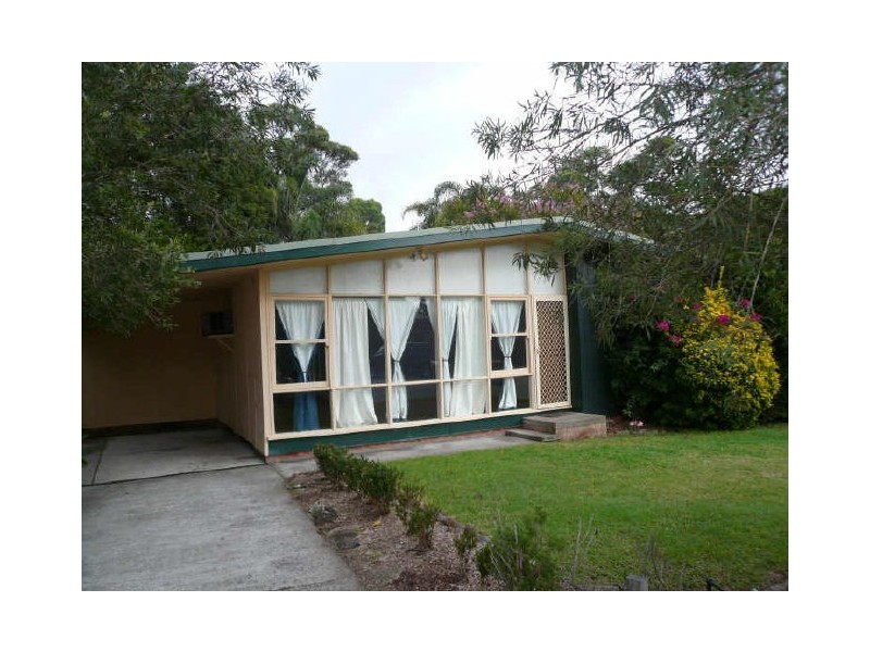 29 Golden Avenue, Point Clare NSW 2250