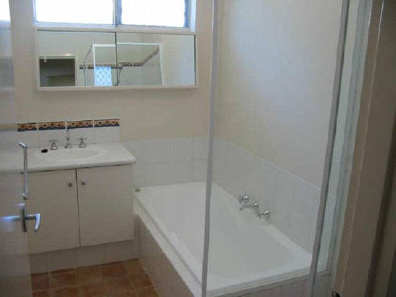 15 Bunderra Close, Karawara WA 6152