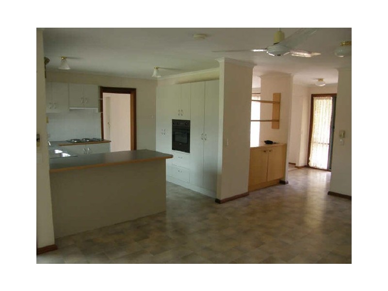 3 Talavera Street, Carindale QLD 4152