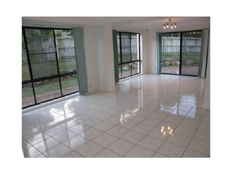 2 Eastcote Lane, Wellington Point QLD 4160