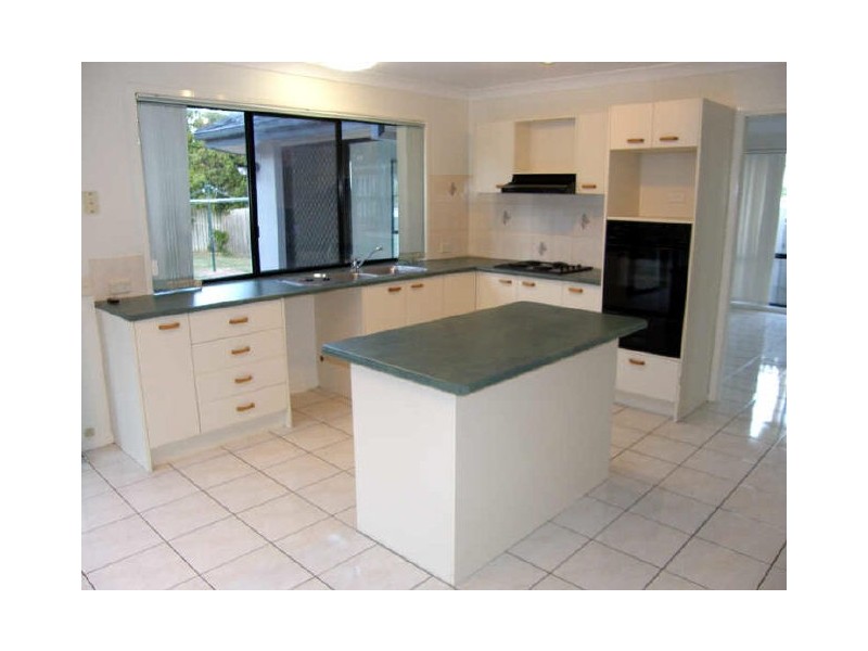 2 Eastcote Lane, Wellington Point QLD 4160