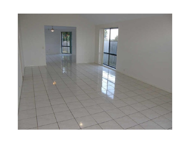 2 Eastcote Lane, Wellington Point QLD 4160