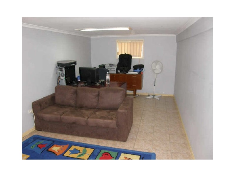 64 Holland, Capalaba QLD 4157