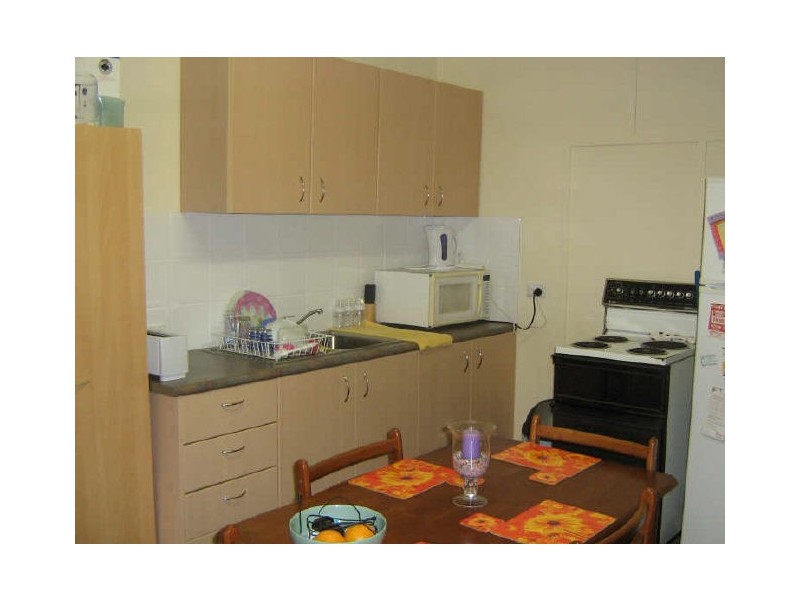 2/12 Pittwin Road North, Capalaba QLD 4157