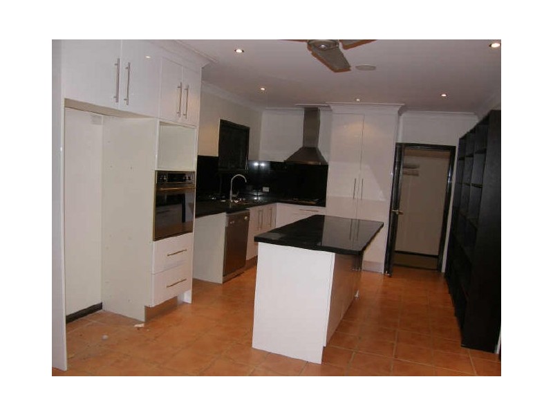 8B Fleet Street, Birkdale QLD 4159