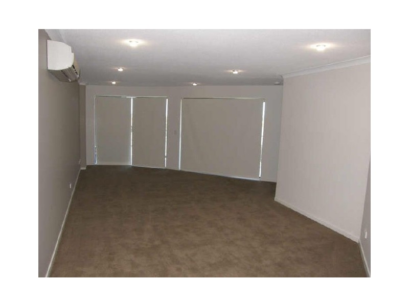 203 Shore Street, Cleveland QLD 4163