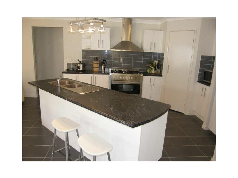 54 Red Gum Cresent, Wakerley QLD 4154