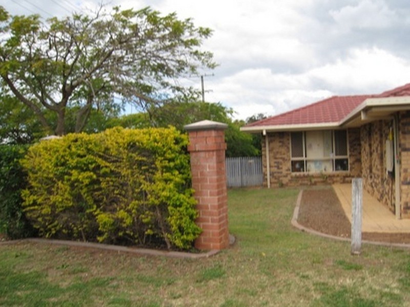 2 Hilltop Place, Banyo QLD 4014