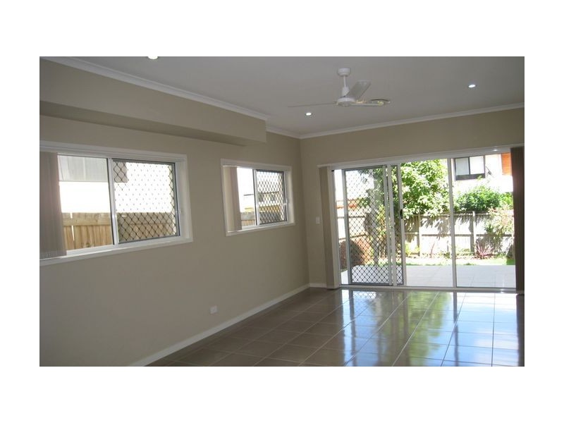 2/20 Zenith Street, Chermside QLD 4032