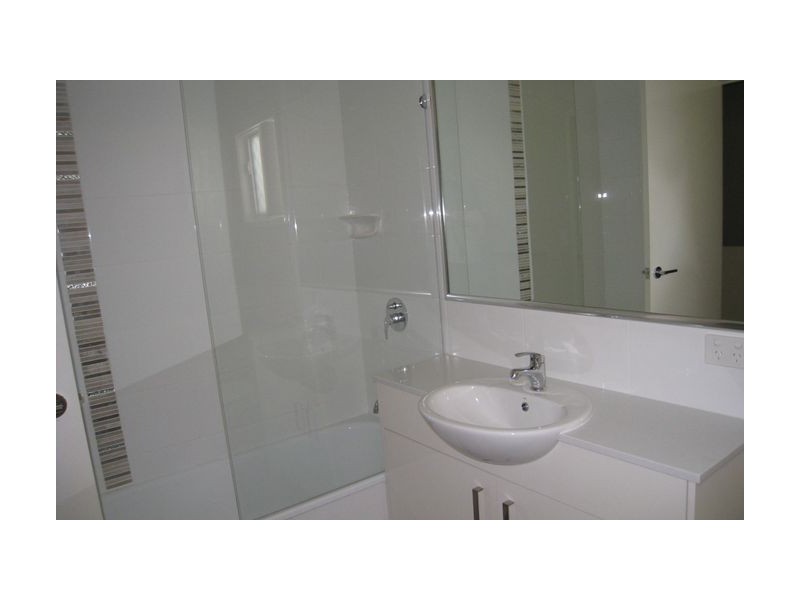 2/20 Zenith Street, Chermside QLD 4032