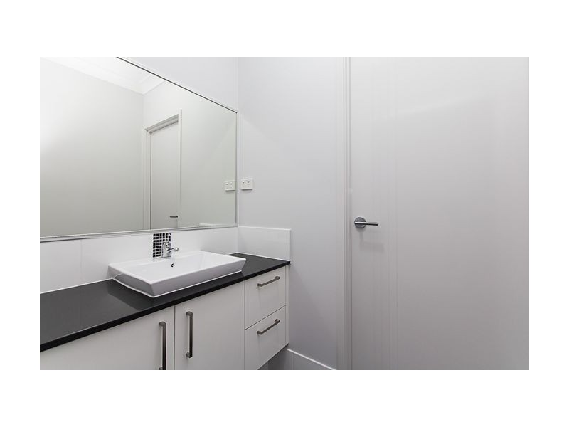 8 Walter Street, Virginia QLD 4014