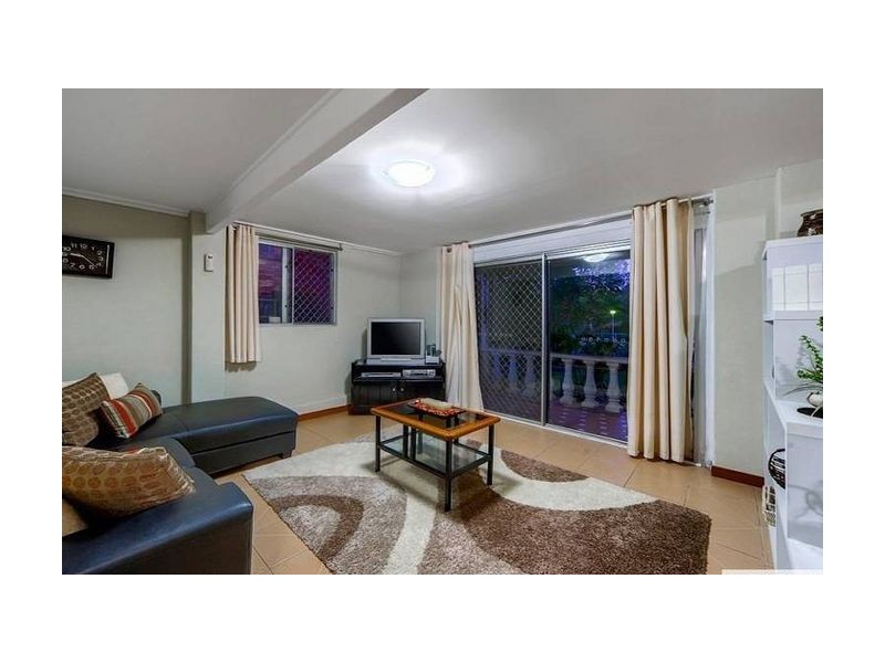 10 Marban Street, Chermside West QLD 4032