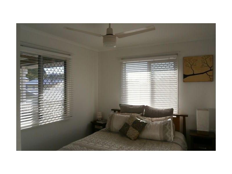 105 Mawson Street, Stafford Heights QLD 4053