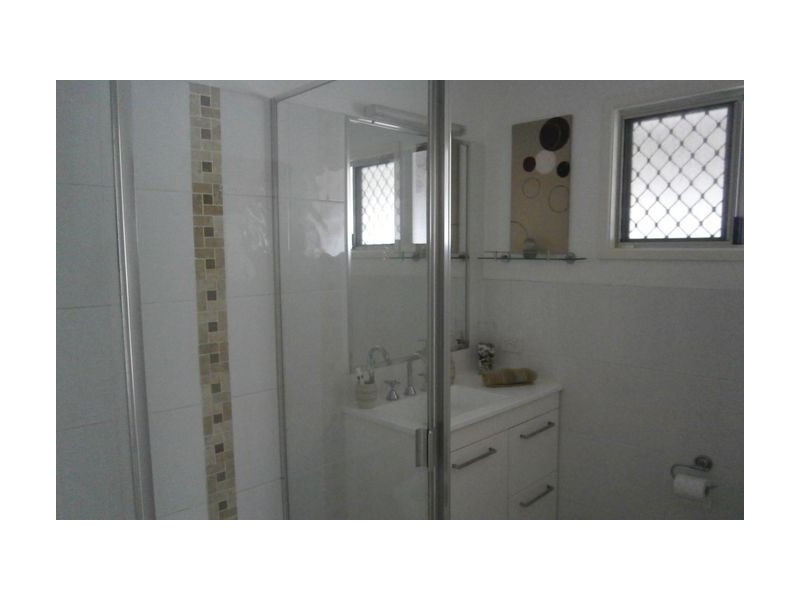 105 Mawson Street, Stafford Heights QLD 4053