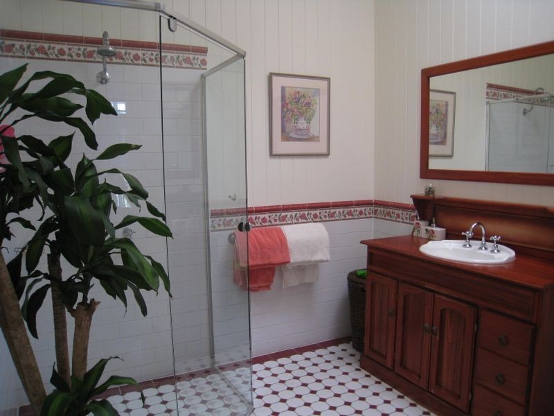 120 Shorncliffe Parade, Shorncliffe QLD 4017