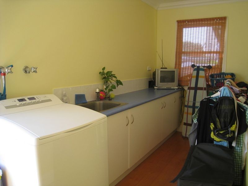 120 Shorncliffe Parade, Shorncliffe QLD 4017